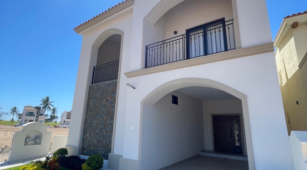 205e761c-7957-404e-abd5-1a209eac5380