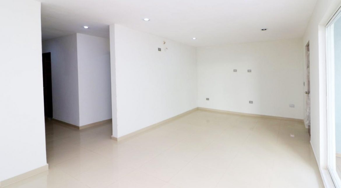 WhatsApp Image 2025-05-22 at 1.21.14 PM (3)