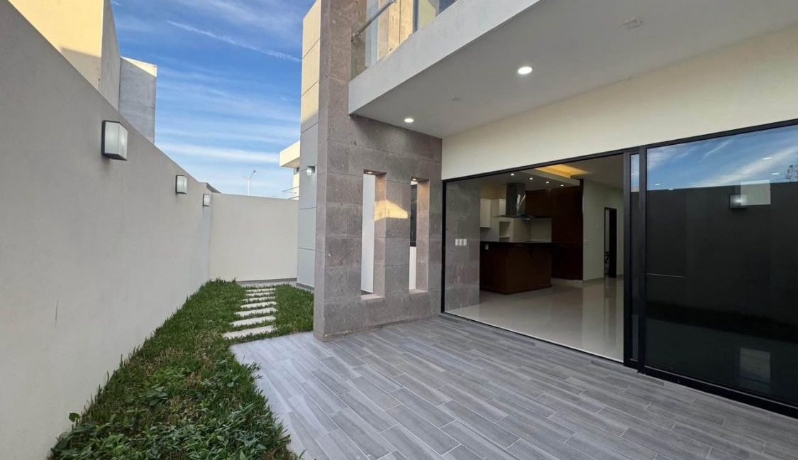 WhatsApp Image 2025-06-08 at 1.45.17 PM