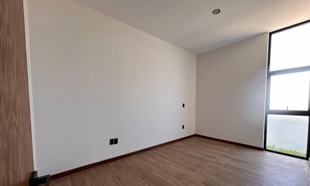 WhatsApp Image 2025-08-23 at 11.07.59 AM (3)