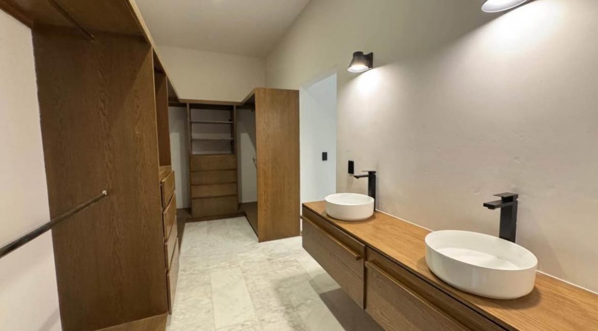 WhatsApp Image 2025-08-23 at 11.08.00 AM (5)