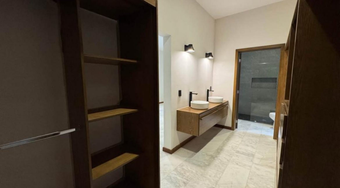 WhatsApp Image 2025-08-23 at 11.08.01 AM