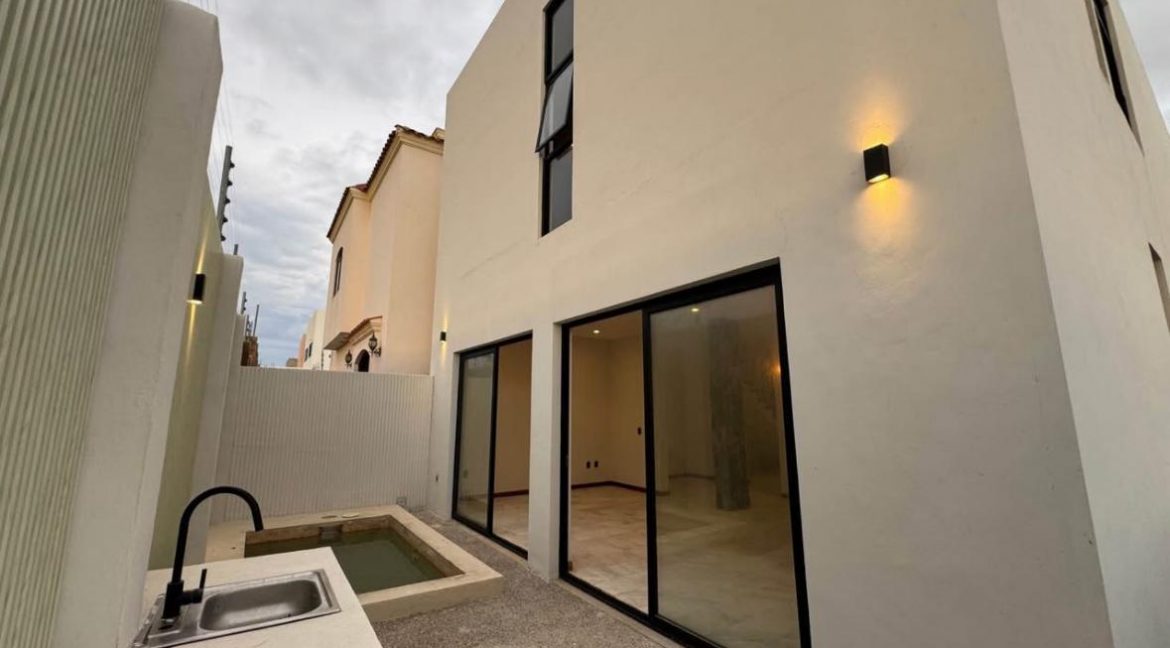 WhatsApp Image 2025-08-23 at 11.08.01 AM (2)