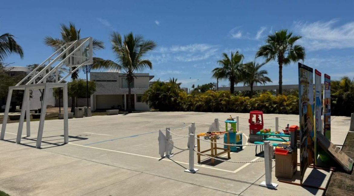 WhatsApp Image 2025-08-23 at 11.08.01 AM (4)