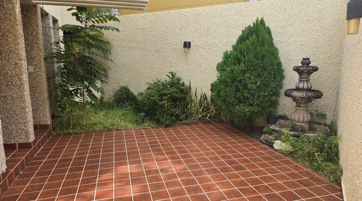 WhatsApp Image 2025-08-23 at 12.05.17 PM