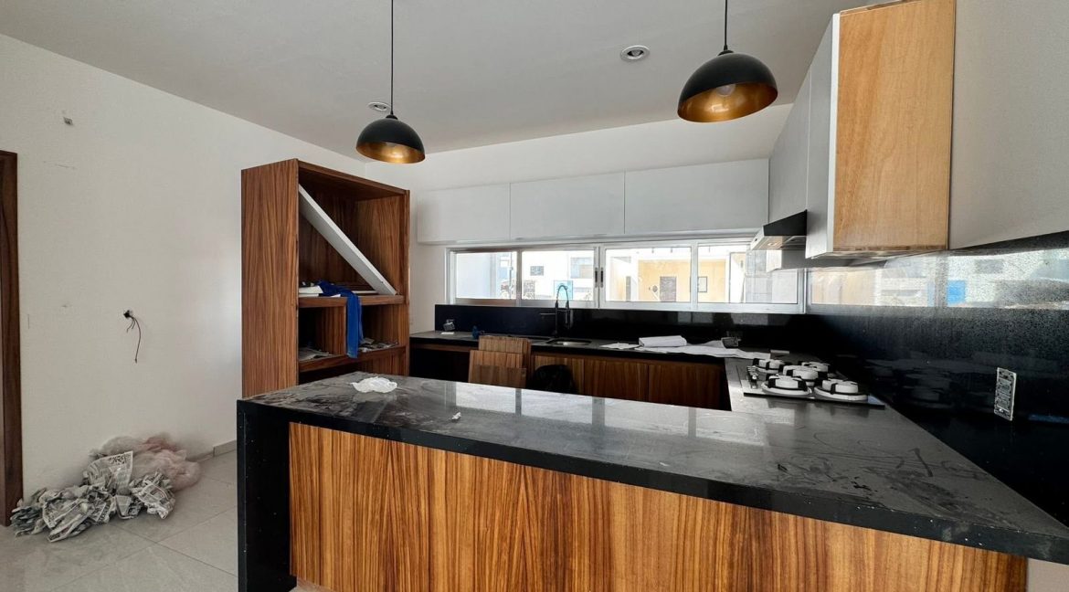 WhatsApp Image 2025-12-07 at 1.37.21 PM (1)