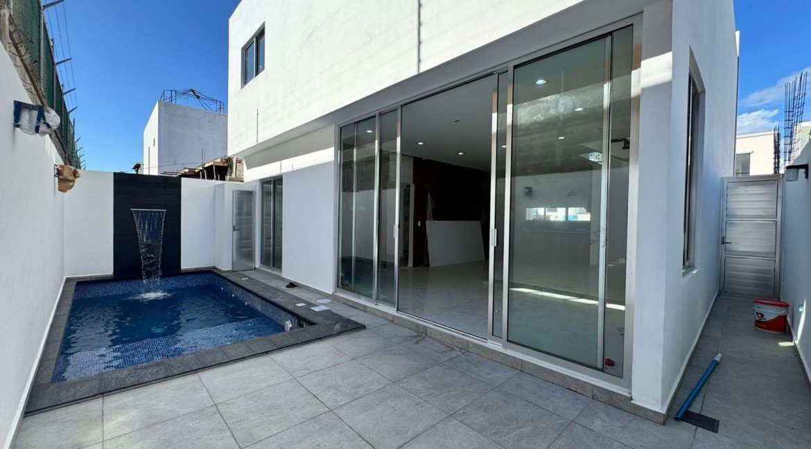 WhatsApp Image 2025-12-07 at 1.37.21 PM (2)