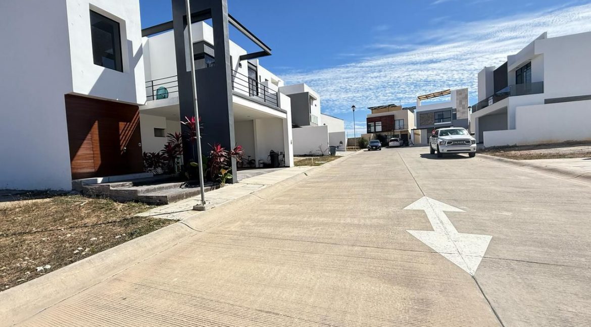 WhatsApp Image 2026-01-13 at 12.11.14 PM (4)